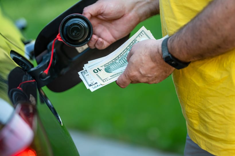 Los 16 autos que son los más caros para llenar el tanque