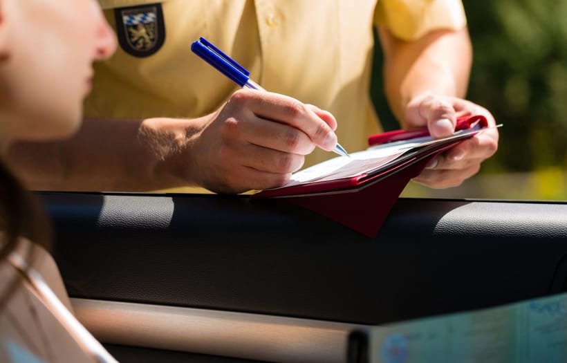 ¿Cómo saber si debo un Ticket de tráfico en Texas?