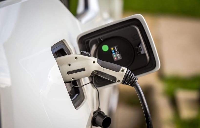 Incentivos para Comprar Carros Eléctricos en 2025