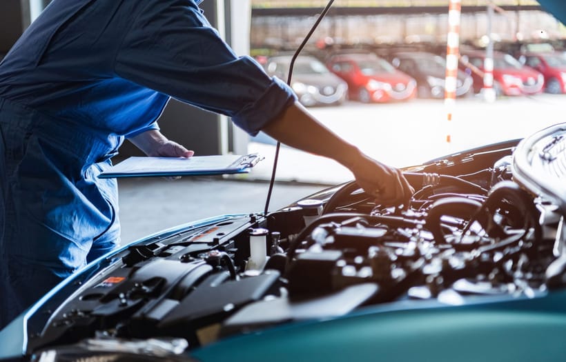 ¿Qué es la transmisión de un carro?