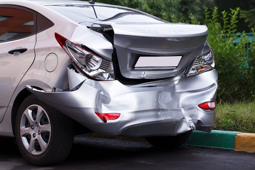 ¿Quién paga mi carro de alquiler después de un accidente en Arlington?