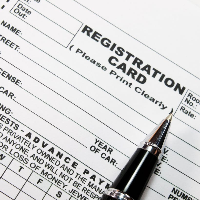 ¿Se necesita una licencia para registrar un auto en Texas?
