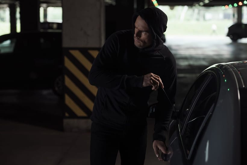 ¿Mi seguro de auto en Fort Worth cubre mis pertenencias que fueron robadas?