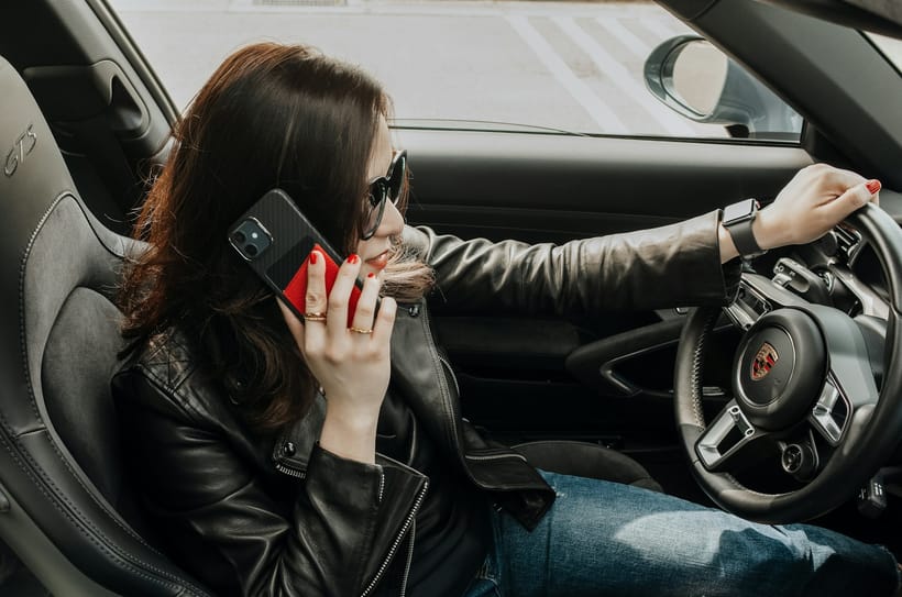 Uso del celular al manejar: riesgos, consecuencias y cómo evitarlos