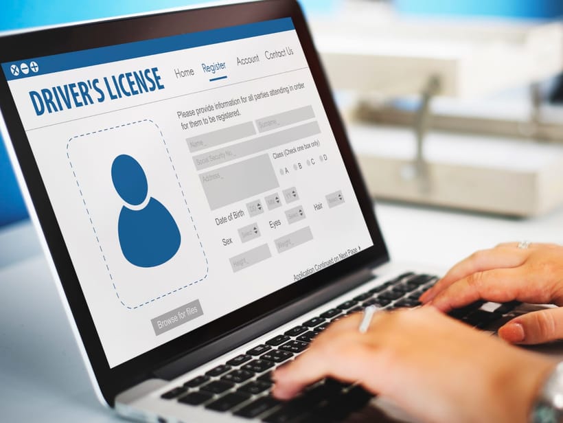 Verificar licencia de conducir USA: Guía completa para consultar tu estatus y récord de manejo